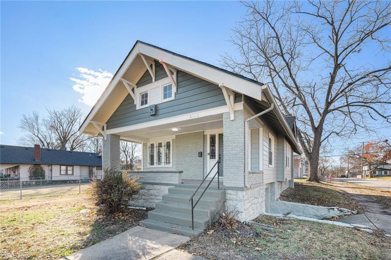 5700 Woodland Ave, Kansas City, MO 64110