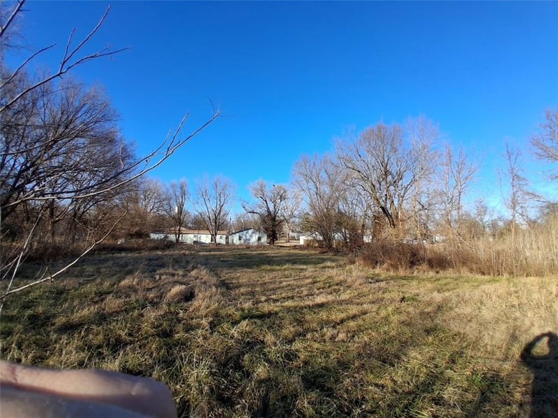 1103 Chestnut St, Osawatomie, KS 66064