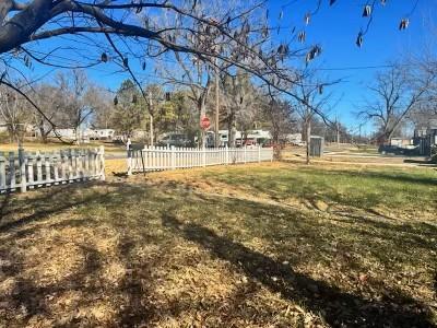 1103 Chestnut St, Osawatomie, KS 66064