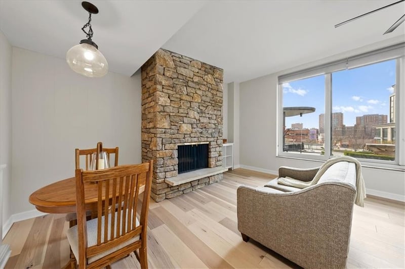 4545 Wornall Rd #LE-3, Kansas City, MO 64111