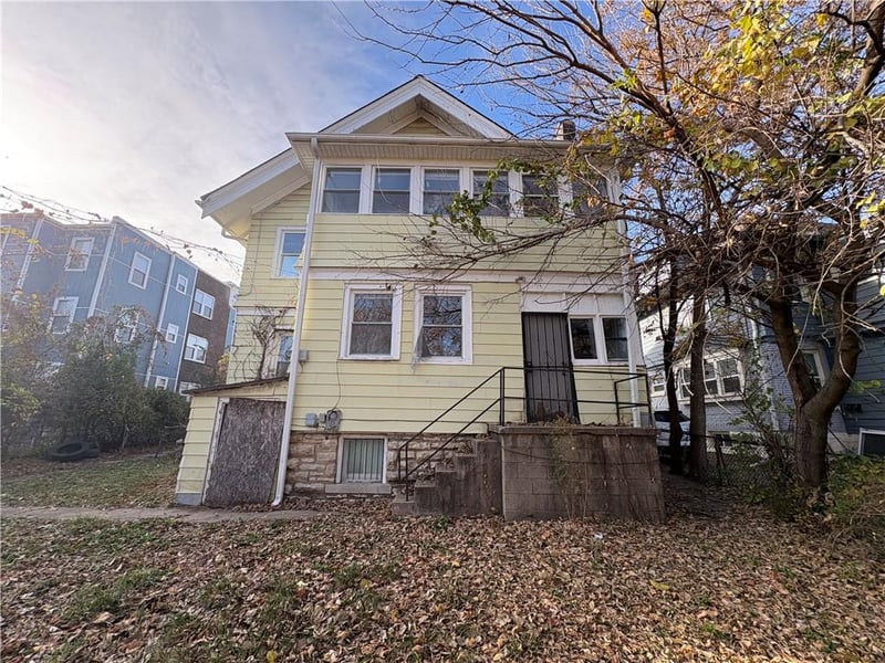 3235 Garfield Ave, Kansas City, MO 64109