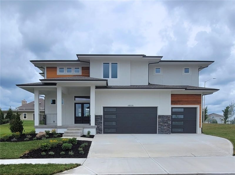 18220 Century St, Overland Park, KS 66013