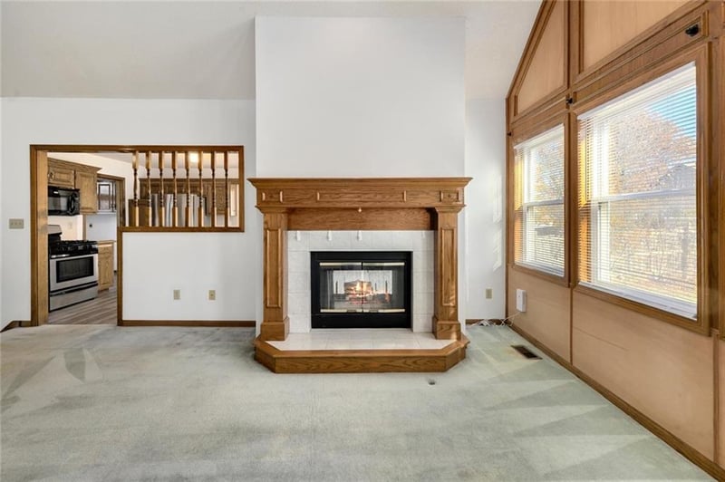 2121 Concord St, Lee's Summit, MO 64086