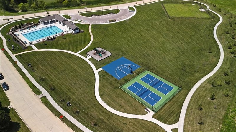 1508 Arborpark Ter, Lee's Summit, MO 64082