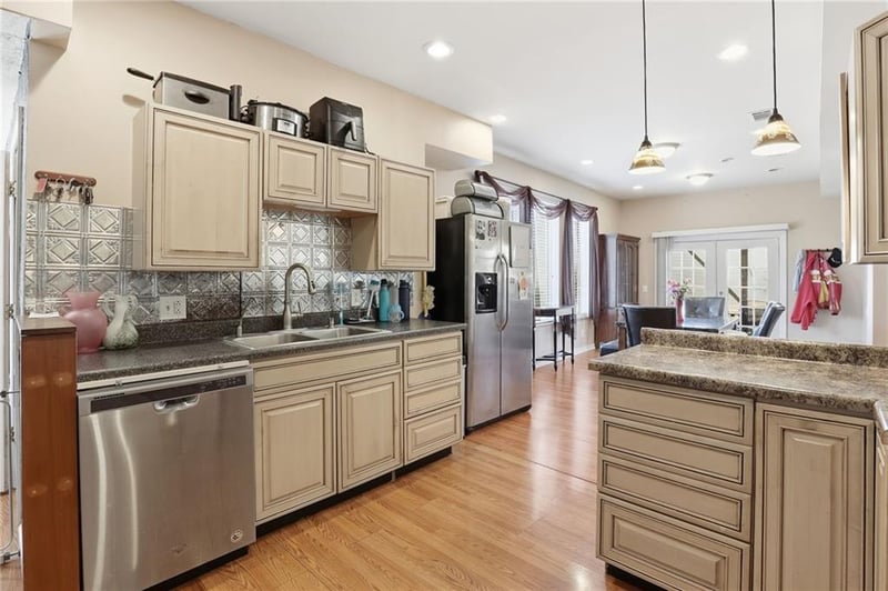 8414 Cernech Rd, Kansas City, KS 66109