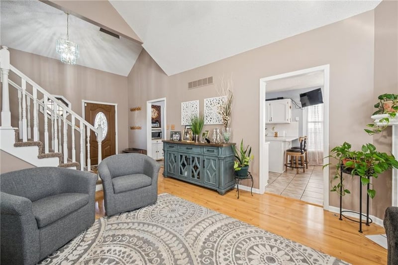 107 Rock Creek Dr, Grain Valley, MO 64029