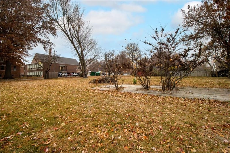 71st Ter, Overland Park, KS 66204