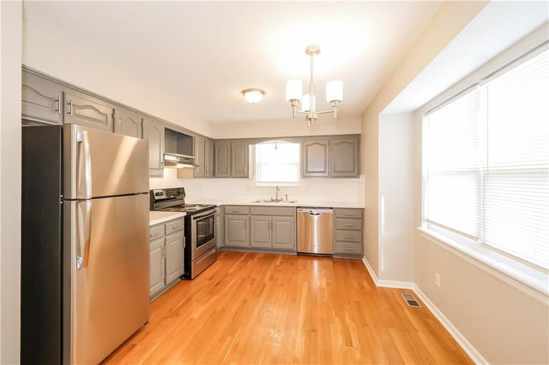 408 Washington St, Raymore, MO 64083