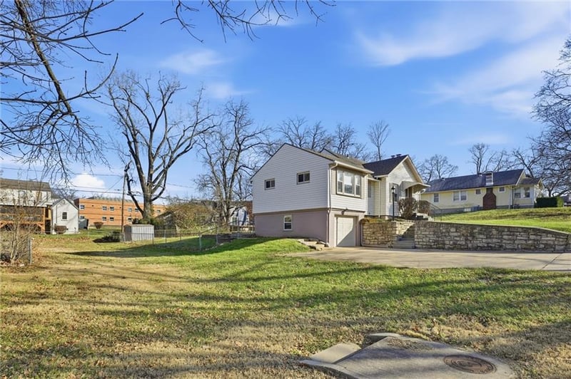 4917 Buena Vista St, Roeland Park, KS 66205