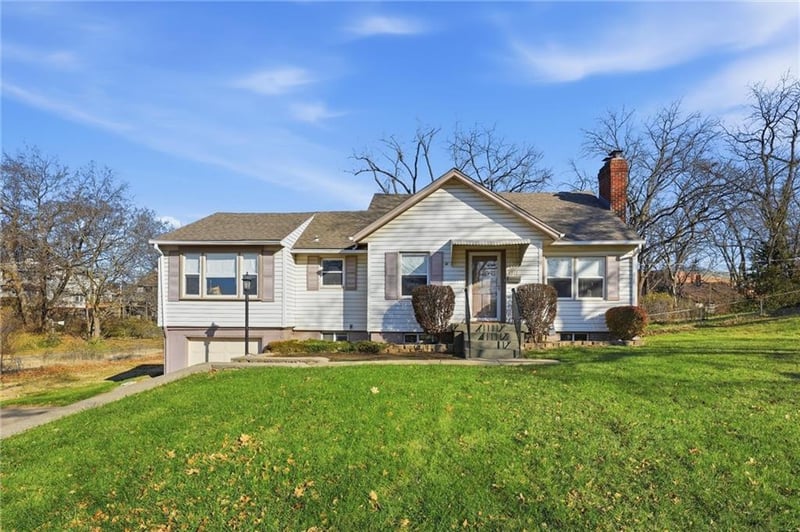 4917 Buena Vista St, Roeland Park, KS 66205