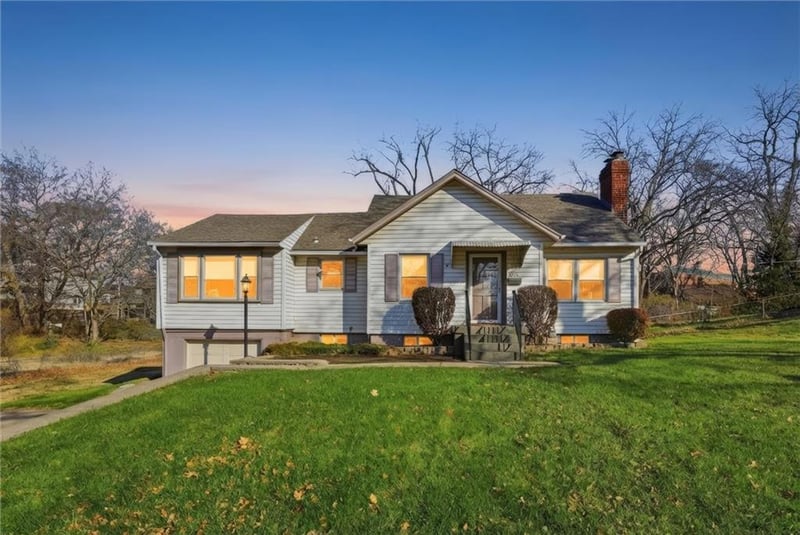 4917 Buena Vista St, Roeland Park, KS 66205