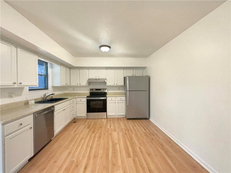 5348 Cambridge Ave, Kansas City, MO 64119