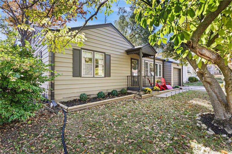 315 Sweeney Blvd, Kansas City, MO 64114