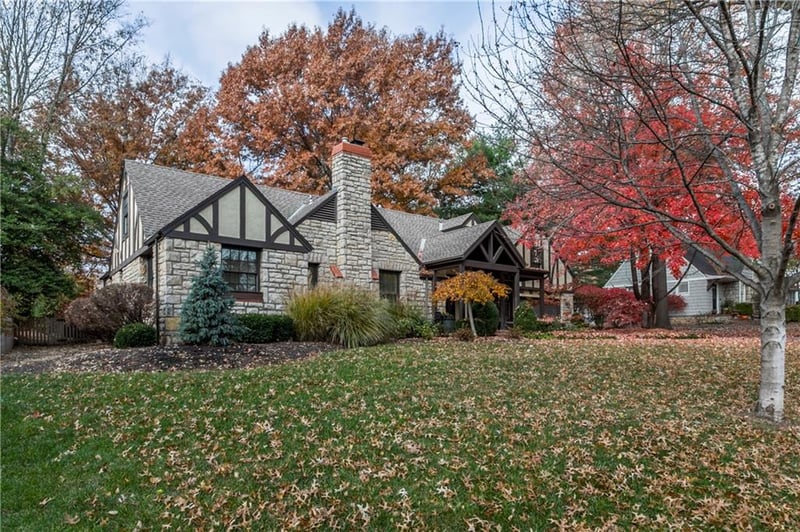 8308 High Dr, Leawood, KS 66206
