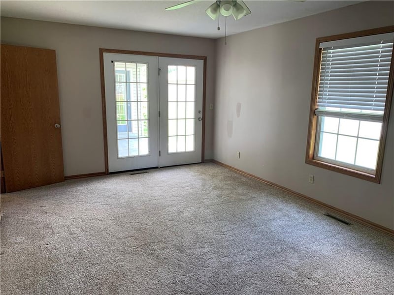 1019 Hugh St, Frontenac, KS 66763