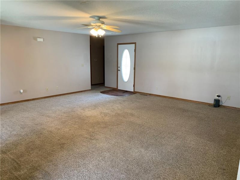 1019 Hugh St, Frontenac, KS 66763