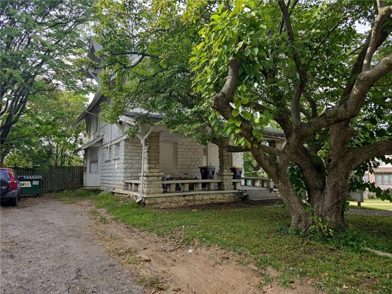 2911 37th St, Kansas City, MO 64128