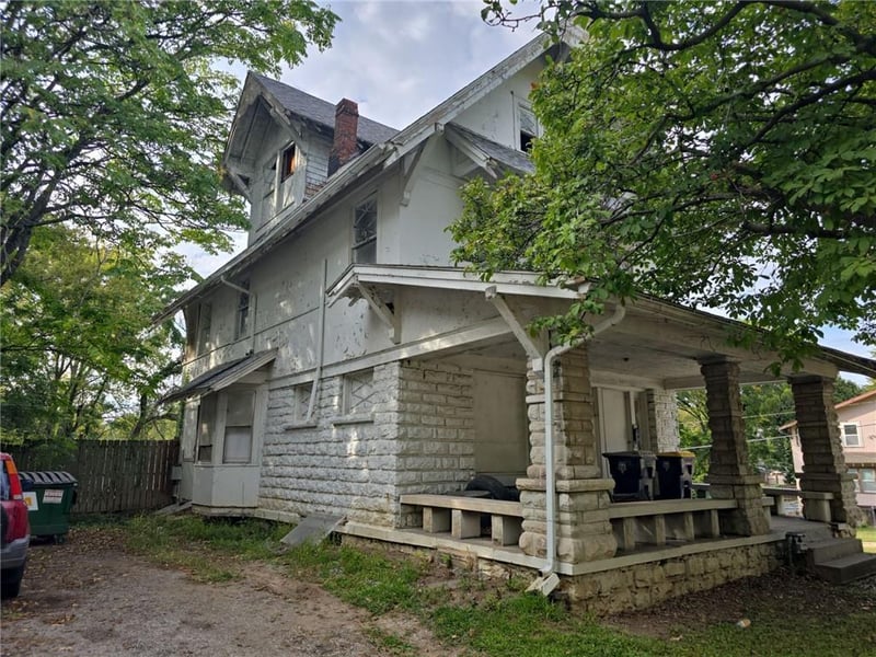 2911 37th St, Kansas City, MO 64128