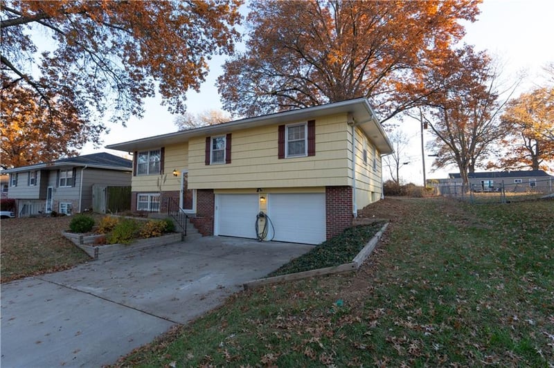 131 E 132nd Ter, Kansas City, MO 64145