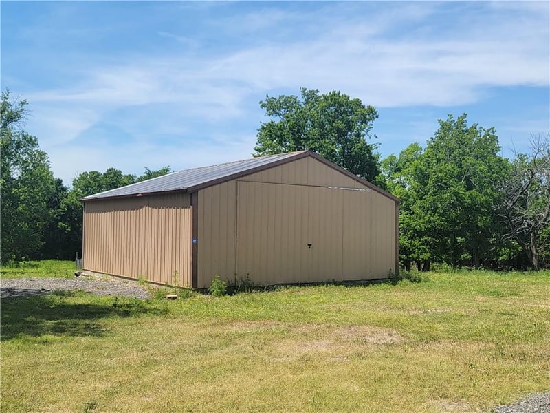 2765 Cr 4200 Rural Route, Independence, KS 67301