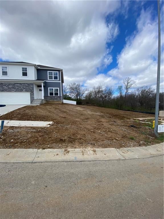 521 Ella's Way, Liberty, MO 64068