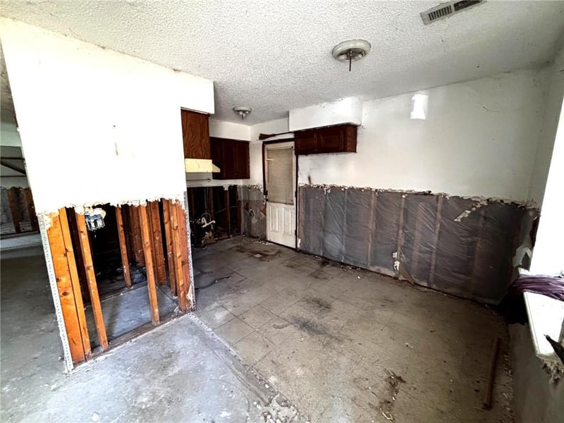 7127 Bales Ave, Kansas City, MO 64132