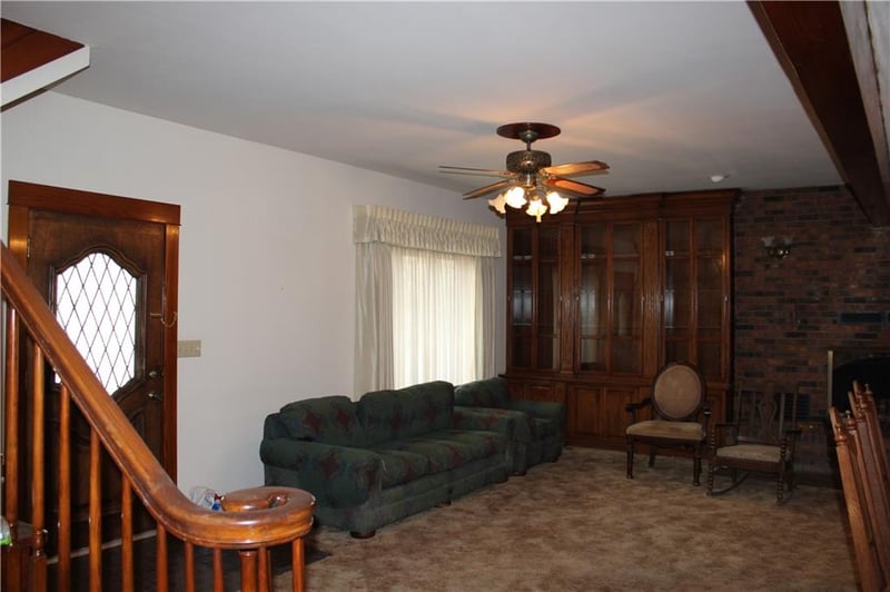 2011 English St, Pittsburg, KS 66762