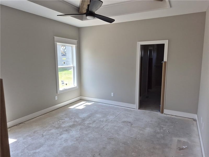 4490 Aspen Dr, Basehor, KS 66007