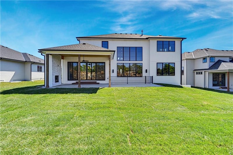 11707 181st Ter, Overland Park, KS 66013