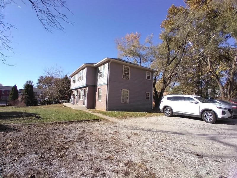 416 Franklin St, Liberty, MO 64068