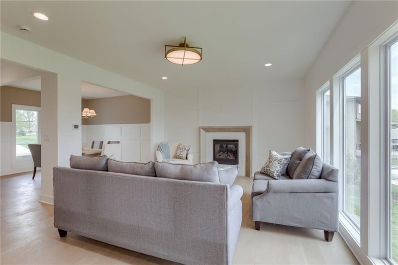 1849 Arbor Trl, Liberty, MO 64068