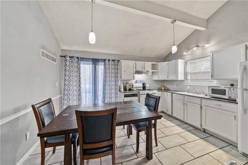 4023 Hedges Ave, Kansas City, MO 64133