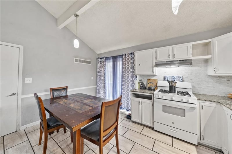 4023 Hedges Ave, Kansas City, MO 64133