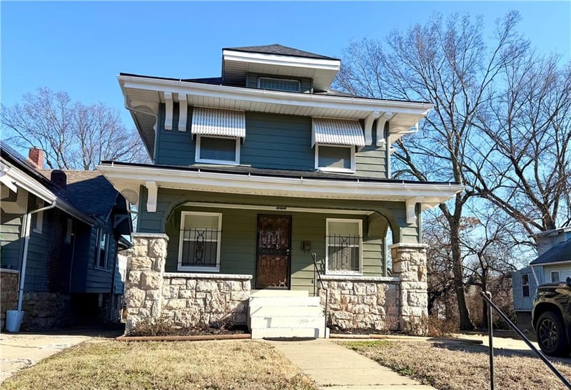 3811 College Ave, Kansas City, MO 64128