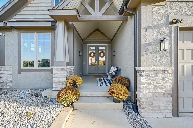 15775 Chadwick St, Overland Park, KS 66224