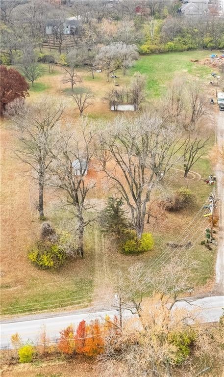 6676 Waukomis Dr, Kansas City, MO 64151