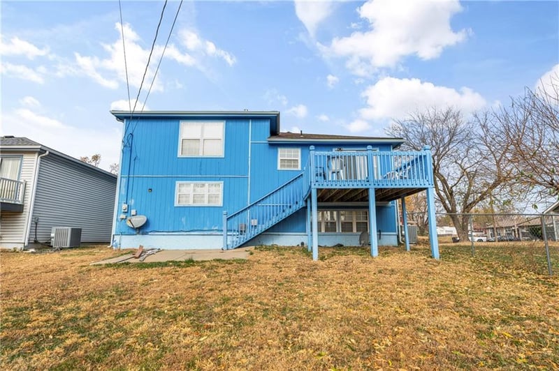 2515 10th St, Kansas City, MO 64127