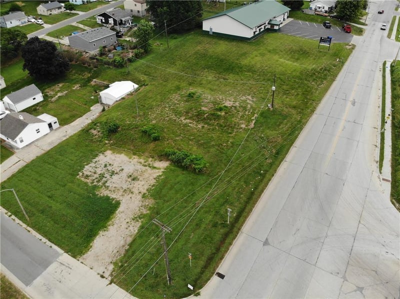 22212223 22nd St, St Joseph, MO 64503