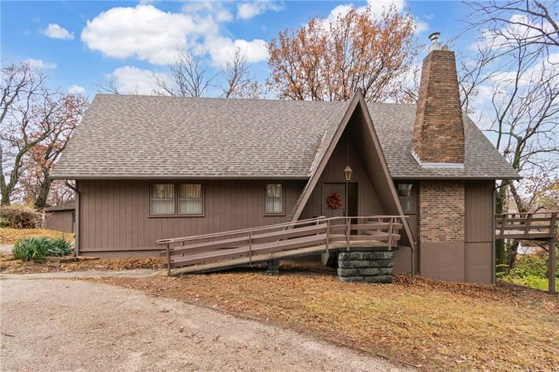 111 Oak St, Warrensburg, MO 64093