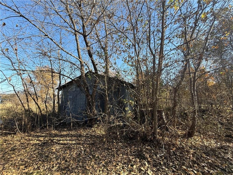 207 West St, Coffey, MO 64636