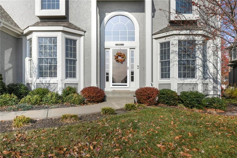 5102 161st Ter, Overland Park, KS 66085