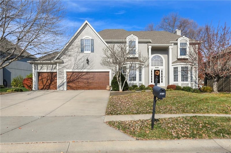 5102 W 161st Ter, Overland Park, KS 66085