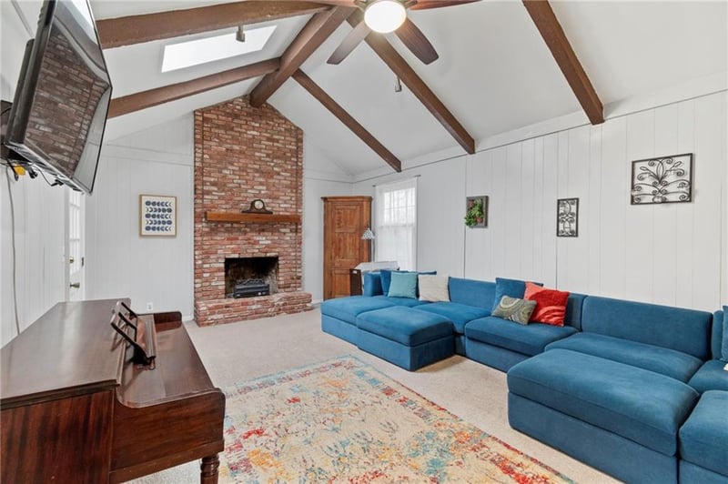 11623 Locust St, Kansas City, MO 64131