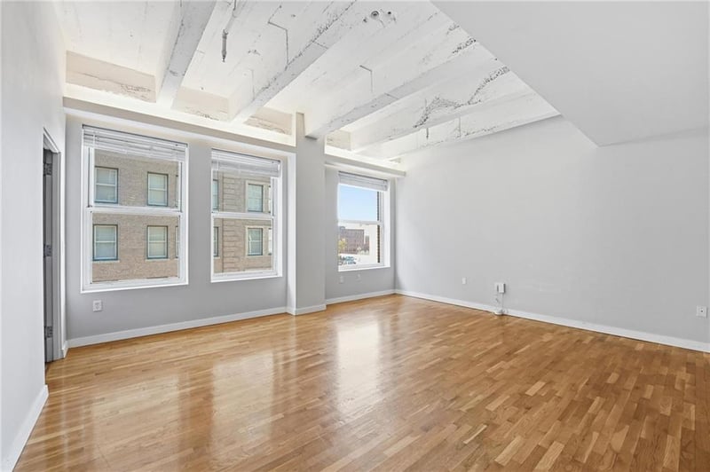 21 10th St #5C, Kansas City, MO 64105