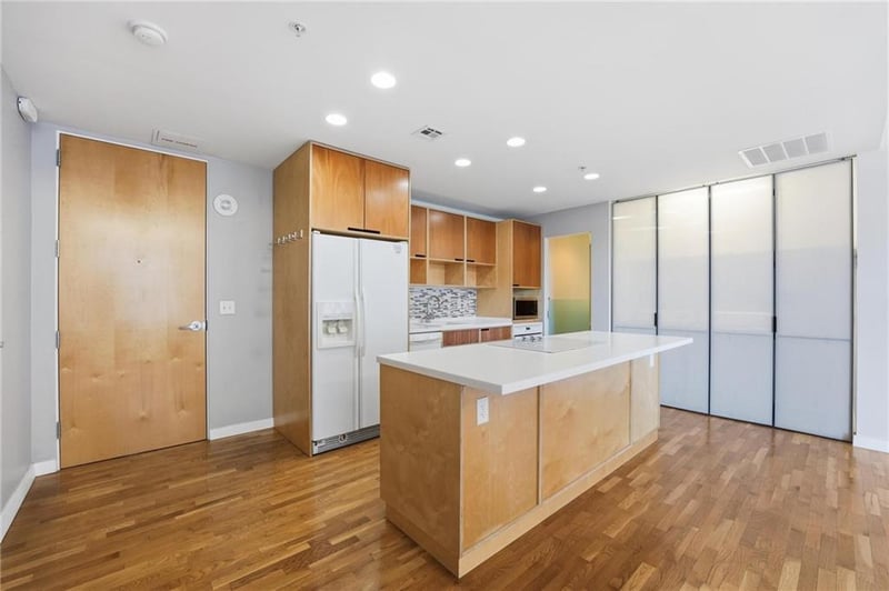 21 10th St #5C, Kansas City, MO 64105