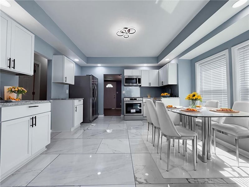 4121 Woodland Ave, Kansas City, MO 64110