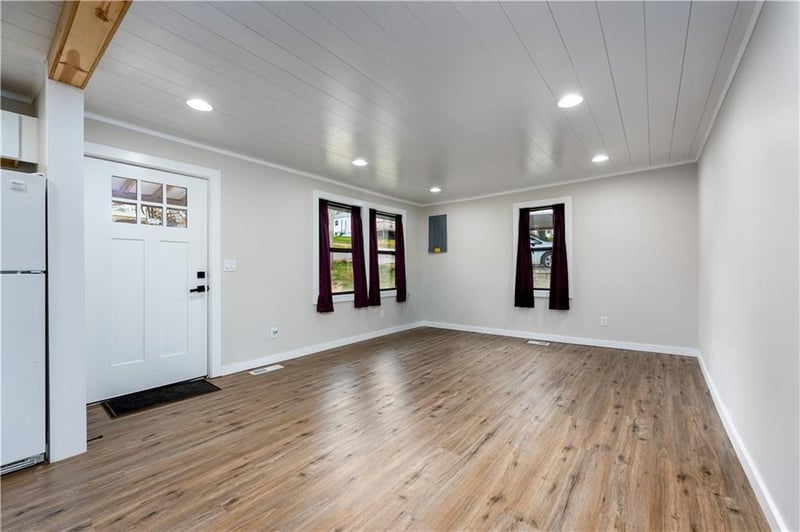605 Oak St, Ozark, MO 65721