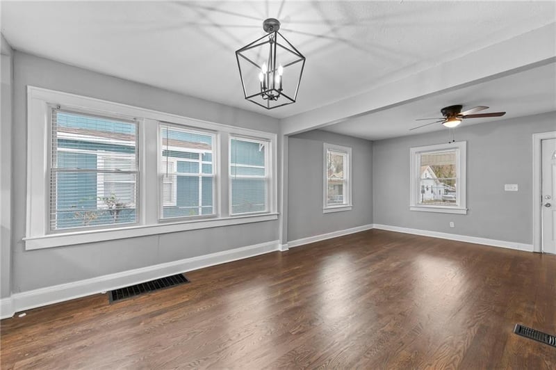 6042 Park Ave, Kansas City, MO 64130