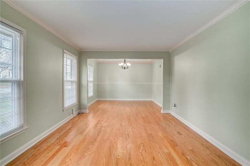 1509 99th St, Kansas City, MO 64155