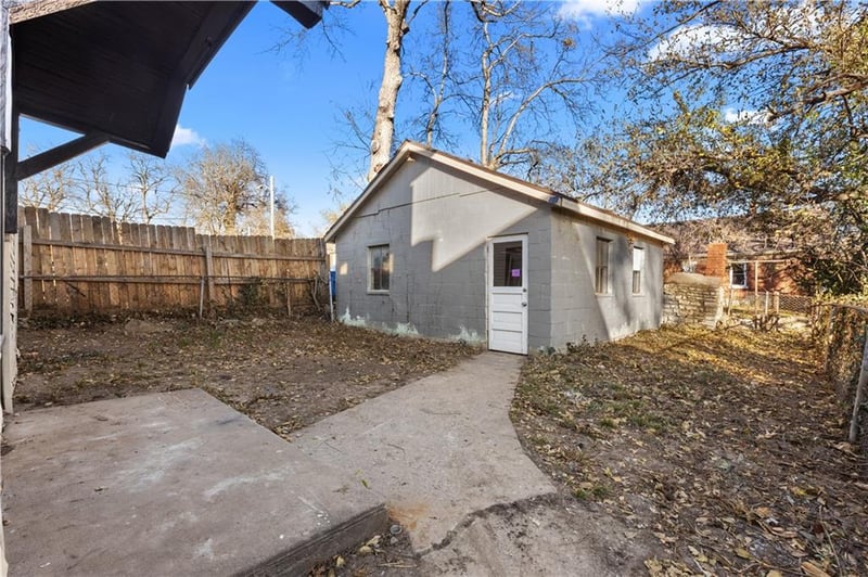 2115 12th St, Kansas City, KS 66104